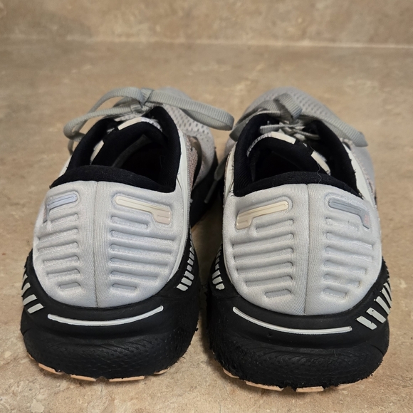 Brooks Adrenaline GTS 22 Light Gray and Black Running Shoes Sz 11 - Picture 4 of 9